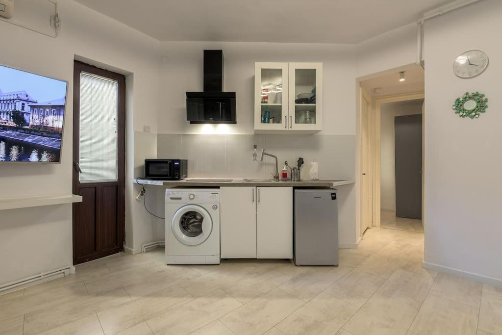 Heart Of The City Chic 2-bedroom * Bucureşti