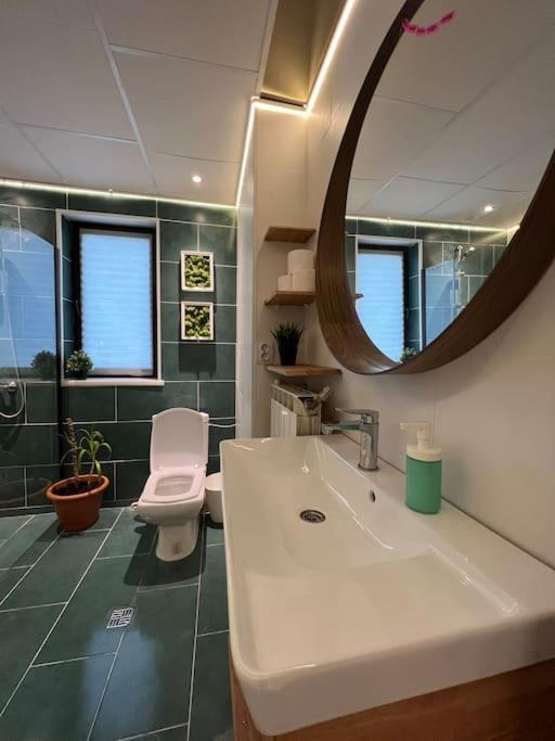 Heart Of The City Chic 2-bedroom *